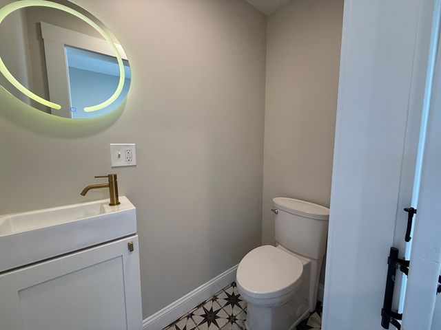 62 Harvard Ave 62, Boston, MA 02136