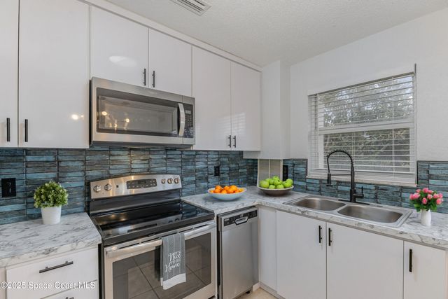 1029 Park Drive 28, Indian Harbour Beach, FL 32937