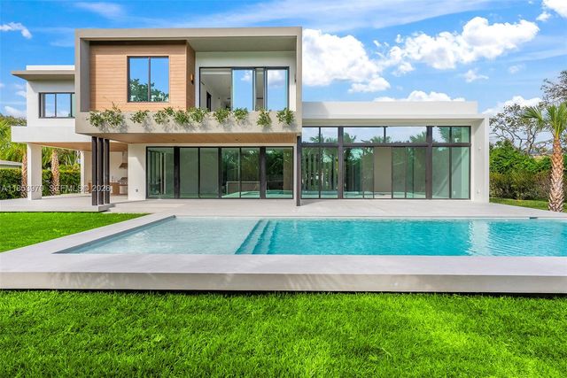 7400 SW 127th St, Pinecrest, FL 33156