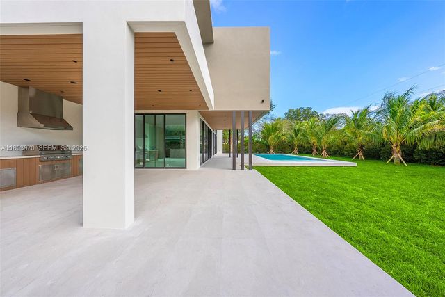 7400 SW 127th St, Pinecrest, FL 33156