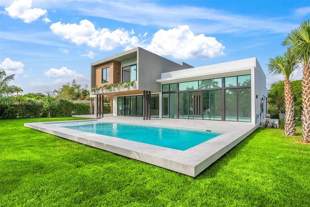 7400 SW 127th St, Pinecrest, FL 33156