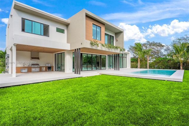 7400 SW 127th St, Pinecrest, FL 33156