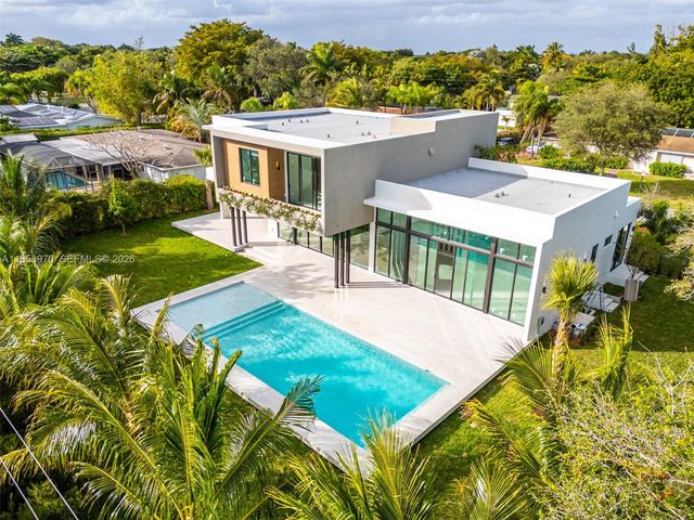 7400 SW 127th St, Pinecrest, FL 33156