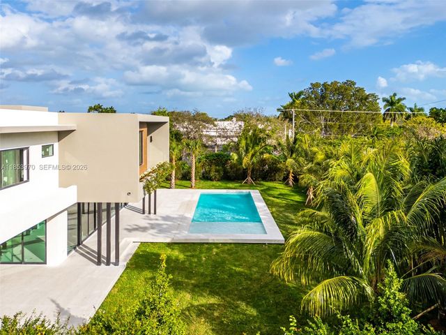 7400 SW 127th St, Pinecrest, FL 33156