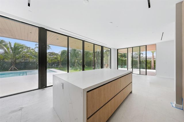 7400 SW 127th St, Pinecrest, FL 33156