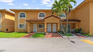 3518 W 80th St 202-49, Hialeah, FL 33018