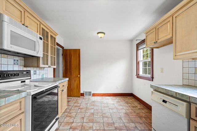 926 Saratoga Road, Ballston, NY 12019
