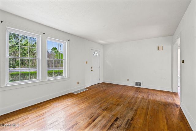 926 Saratoga Road, Ballston, NY 12019