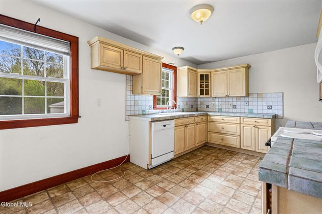 926 Saratoga Road, Ballston, NY 12019