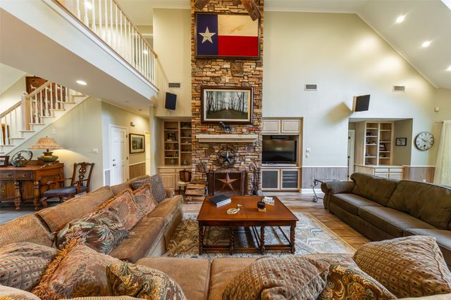 1050 Vz County Road 3704, Wills Point, TX 75169