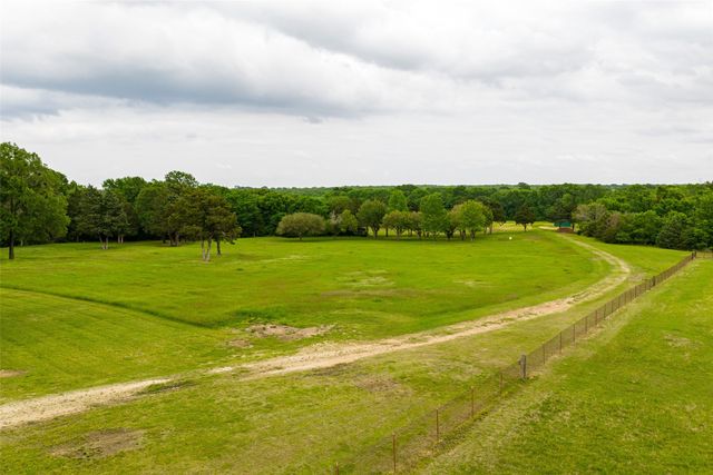 1050 Vz County Road 3704, Wills Point, TX 75169