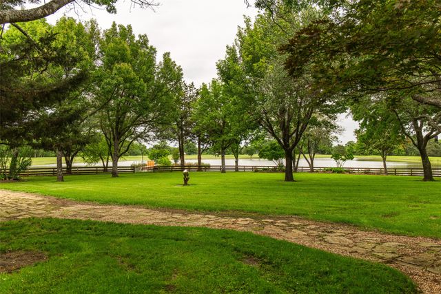 1050 Vz County Road 3704, Wills Point, TX 75169