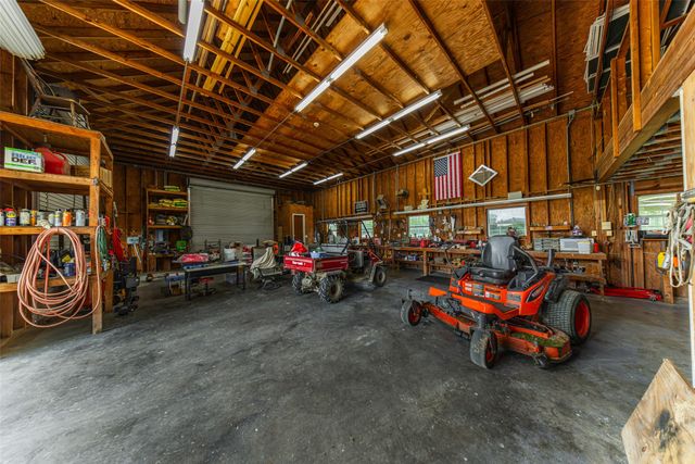 1050 Vz County Road 3704, Wills Point, TX 75169