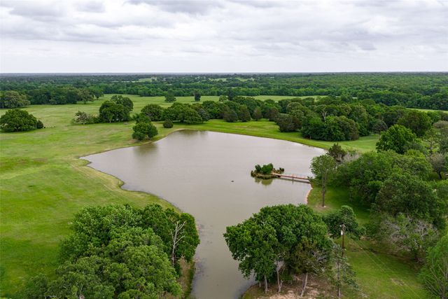 1050 Vz County Road 3704, Wills Point, TX 75169