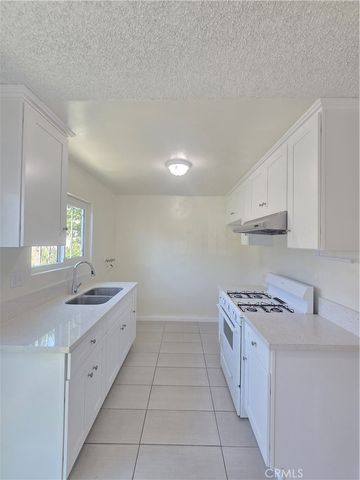 200 Elgin Street B, Alhambra, CA 91801