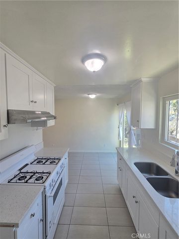 200 Elgin Street B, Alhambra, CA 91801
