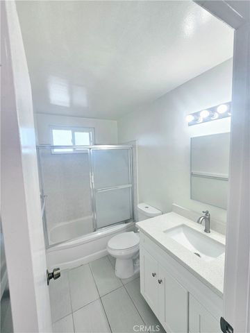 200 Elgin Street B, Alhambra, CA 91801