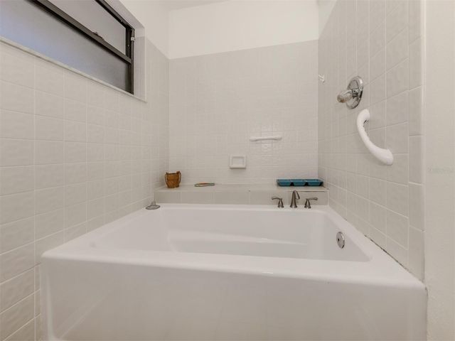268 SOUTHAMPTON DRIVE 309, Venice, FL 34293