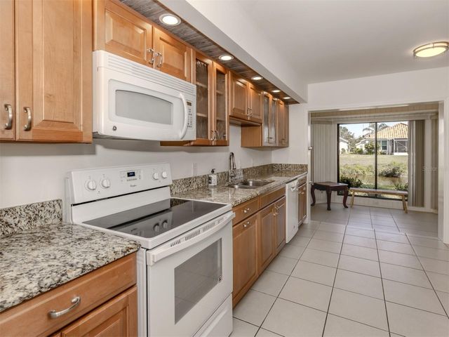 268 SOUTHAMPTON DRIVE 309, Venice, FL 34293