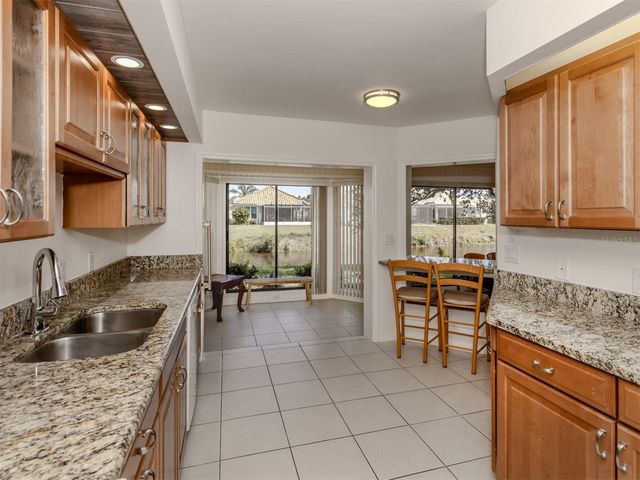 268 SOUTHAMPTON DRIVE 309, Venice, FL 34293