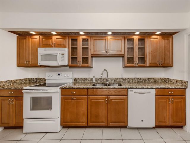 268 SOUTHAMPTON DRIVE 309, Venice, FL 34293