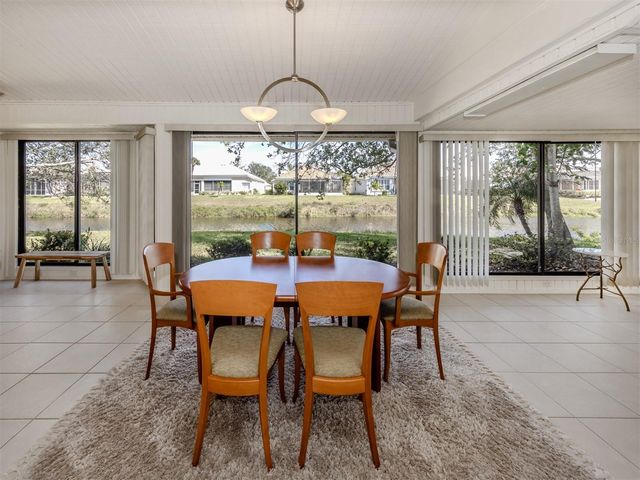 268 SOUTHAMPTON DRIVE 309, Venice, FL 34293