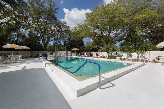 268 SOUTHAMPTON DRIVE 309, Venice, FL 34293