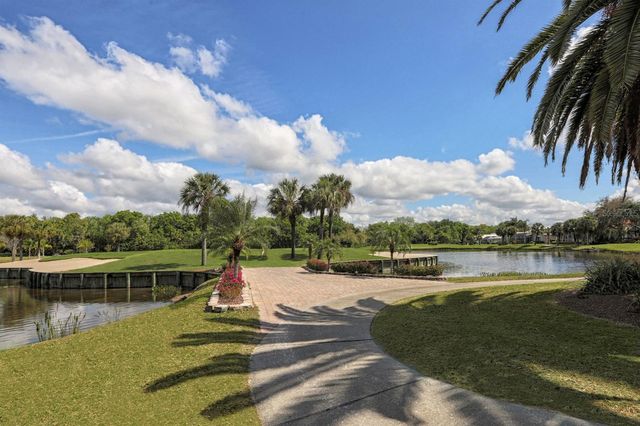 268 SOUTHAMPTON DRIVE 309, Venice, FL 34293