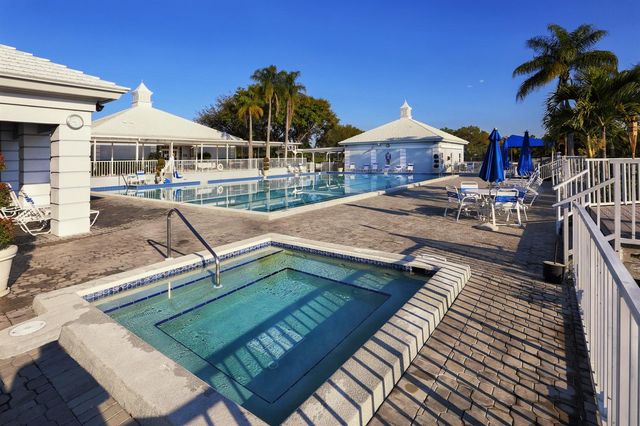 268 SOUTHAMPTON DRIVE 309, Venice, FL 34293