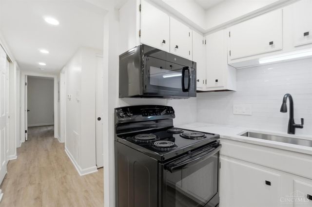 9750 Bunker Hill Lane, Montgomery, OH 45242