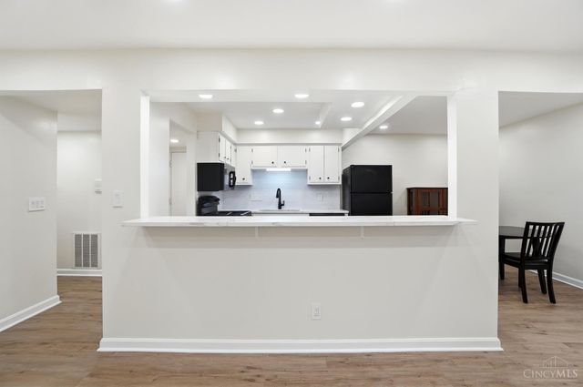 9750 Bunker Hill Lane, Montgomery, OH 45242