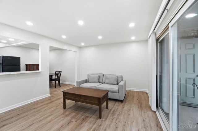 9750 Bunker Hill Lane, Montgomery, OH 45242