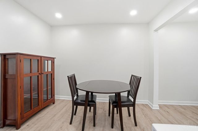 9750 Bunker Hill Lane, Montgomery, OH 45242