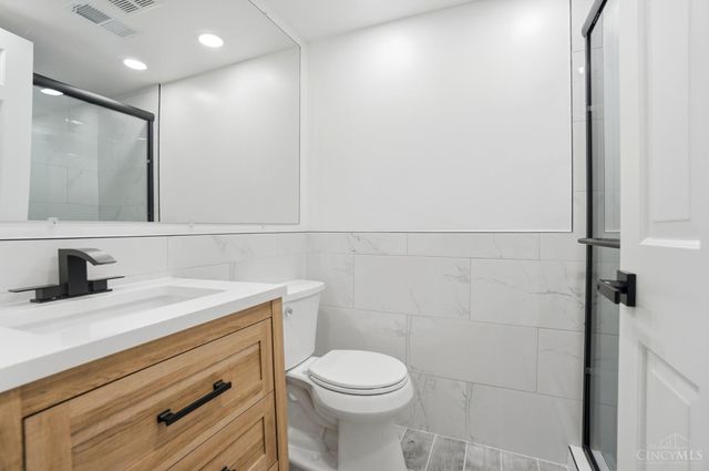 9750 Bunker Hill Lane, Montgomery, OH 45242