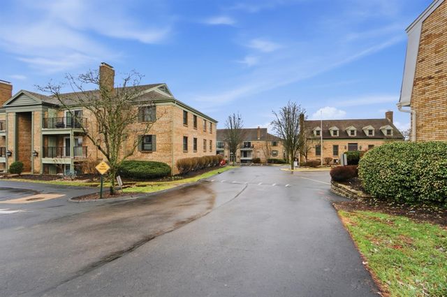 9750 Bunker Hill Lane, Montgomery, OH 45242