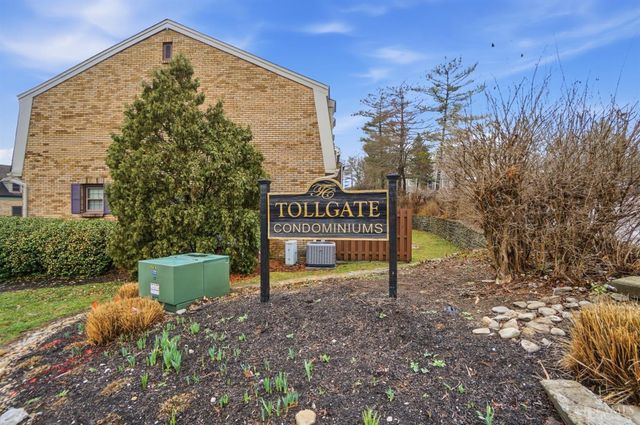 9750 Bunker Hill Lane, Montgomery, OH 45242