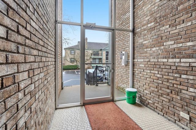 9750 Bunker Hill Lane, Montgomery, OH 45242