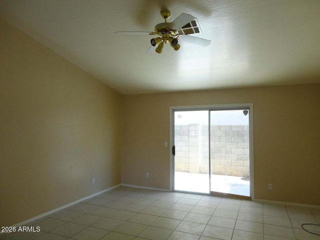8520 W PALM Lane 1105, Phoenix, AZ 85037