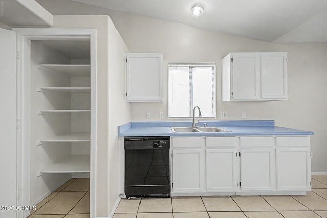 8520 W PALM Lane 1105, Phoenix, AZ 85037