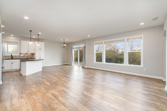 857 Emerald Drive, South Lebanon, OH 45065