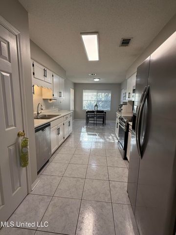 509 Country Club Drive, Picayune, MS 39466