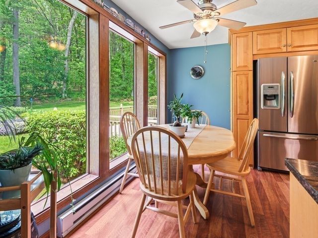 3 Oakwood Dr, Webster, MA 01570