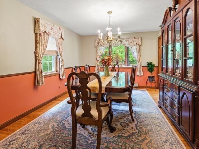 3 Oakwood Dr, Webster, MA 01570