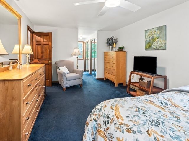 3 Oakwood Dr, Webster, MA 01570