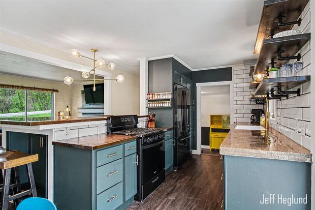 325 Alden Nash Avenue, Lowell, MI 49331