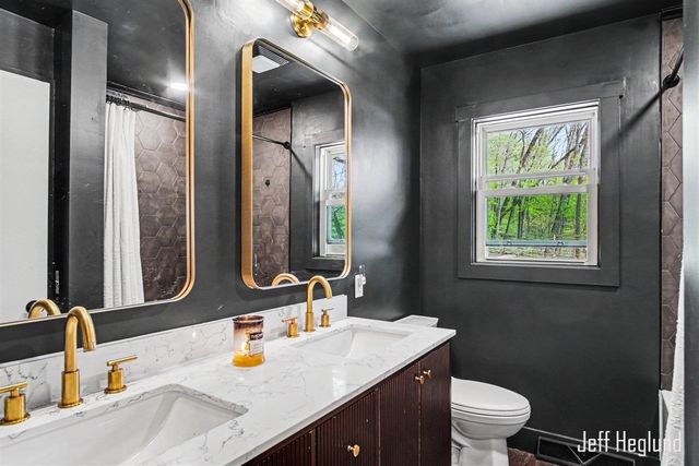 325 Alden Nash Avenue, Lowell, MI 49331
