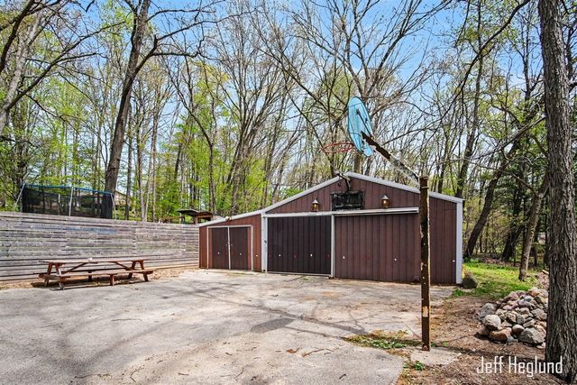 325 Alden Nash Avenue, Lowell, MI 49331