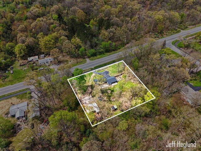 325 Alden Nash Avenue, Lowell, MI 49331
