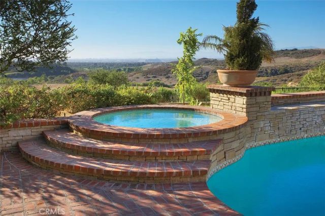 45 Prairie Grass, Irvine, CA 92603