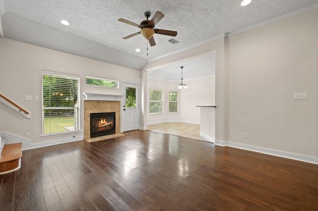 1743 Hill Top Lane, Kingwood, TX 77339